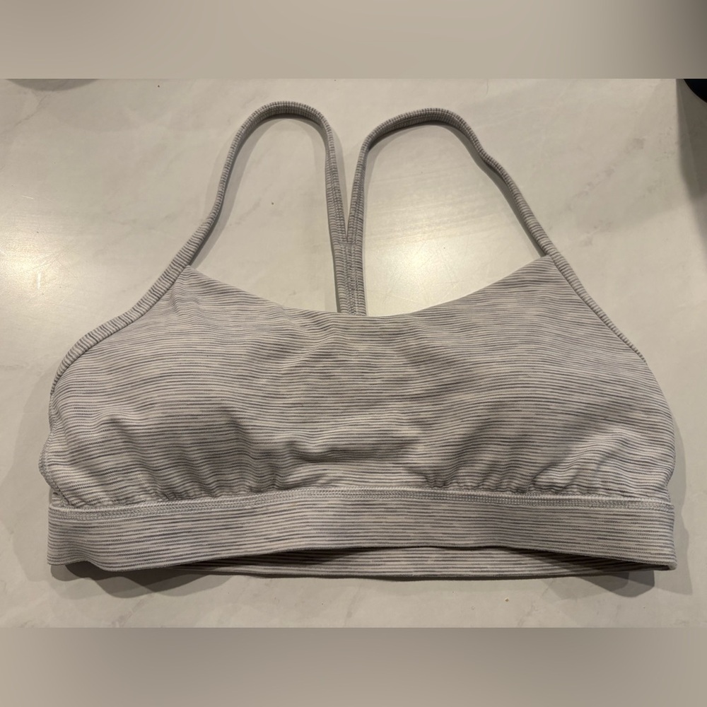 Lululemon Size 10 Flow Y Nulu Sports Bra- Grey Striped Never Worn